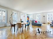 Appartement 4 pièces 216 m²