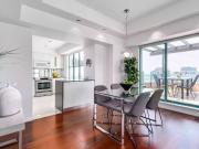 APPARTEMENT 4 PIÈCES avec 3 EXTÉRIEURS À SURESNES –...