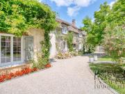 Appartement contemporain avec piscine