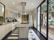 Appartement 5 pièces 219 m²