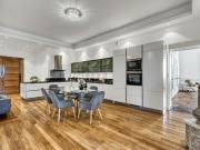 Appartement 6 pièces 174 m²