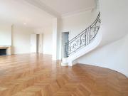 Appartement 6 pièces 230 m² Appartement 6 pièces 230 m²