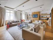 Appartement 6 pièces 241 m²