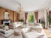 Appartement 6 pièces 242 m²