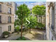Appartement 7 pièces 160 m²