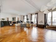 Appartement 7 pièces 214 m²