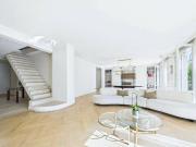 Appartement 7 pièces 241 m²