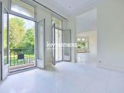 Appartement 7 pièces 246 m²