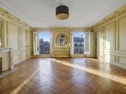Appartement 7 pièces 261 m²