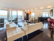 Appartement avec terrasse et piscine