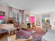 Appartement 8 pièces 214 m²