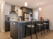 Appartement à Louer 1252 Escarpe, Mont Bellevue...