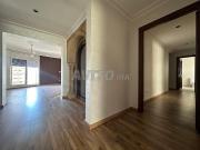 Appartement à louer 180 m² à Agdal