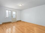 Appartement à Louer 2111 Av. Beaconsfield, Côte des...