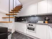 Appartement à louer 2 Pièces 49 m2 / 532 sq ft Paris 2...