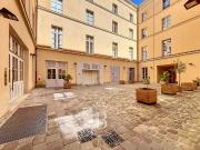 Appartement à louer 2 Pièces 53 m2 / 576 sq ft...