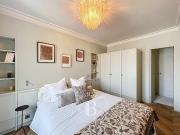Appartement à louer 2 Pièces 54 m2 / 581 sq ft Paris 2...