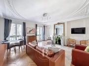 Appartement à louer 5 Pièces 103 m2 / 1118 sq ft Paris 4...