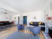 Appartement à louer 5 Pièces 138 m2 / 1488 sq ft Paris 6...