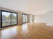 Appartement à louer 5 Pièces 142 m2 / 1528 sq ft Neuilly... Appartement à louer 5 Pièces 142 m2 / 1528 sq ft Neuilly...