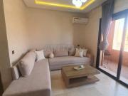 Appartement vide avec piscine et parkig