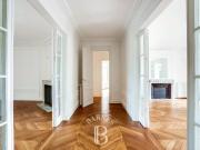 Appartement à louer 6 Pièces 195 m2 / 2104 sq ft Neuilly...