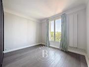Appartement à louer 6 Pièces 237 m2 / 2552 sq ft Neuilly...