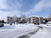 Appartement à Louer 860 rue des Monts Suttons, Les...