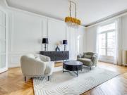 Appartement à louer, 8 pièces Paris 75008