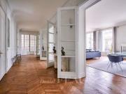 Appartement à louer à Paris 17Ème