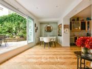 Appartement à louer à Paris 8Ème