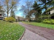 Appartement à rafraichir de 109,56 m2 terrasse 14,20 m2