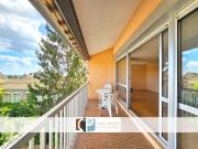 Appartement à rénover avec belle vue, balcon et garage