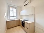 APPARTEMENT ANCIEN RENOVÉ CLIMATISÉ HYPER CENTRE...