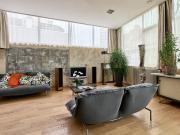 Appartement atypique dans le quartier des Chaprais 178m²...