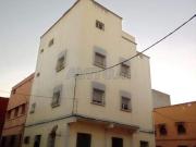 Appartement au premier étage avec trois façades à vendre...