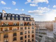 Appartement avec 2 balcons étage élevé 3 chambres...