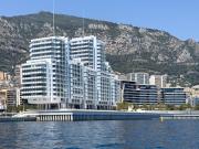 Appartement avec piscine en bord de mer