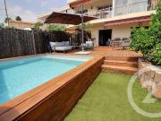 Appartement avec piscine en bord de mer