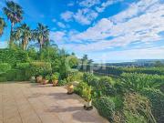 Appartement avec terrasse et piscine