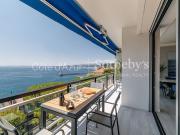 Appartement avec terrasse en bord de mer