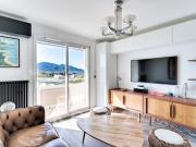 Appartement avec terrasse en bord de mer