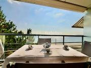 Appartement avec terrasse en bord de mer