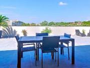 Appartement avec terrasse et piscine