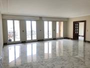 Appartement avec terrasse et piscine