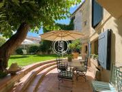 Appartement avec terrasse et piscine