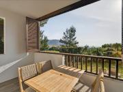 Appartement avec terrasse et piscine