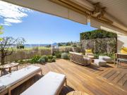 Appartement avec terrasse et piscine