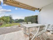 Appartement avec terrasse et piscine