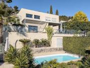 Appartement avec terrasse et piscine